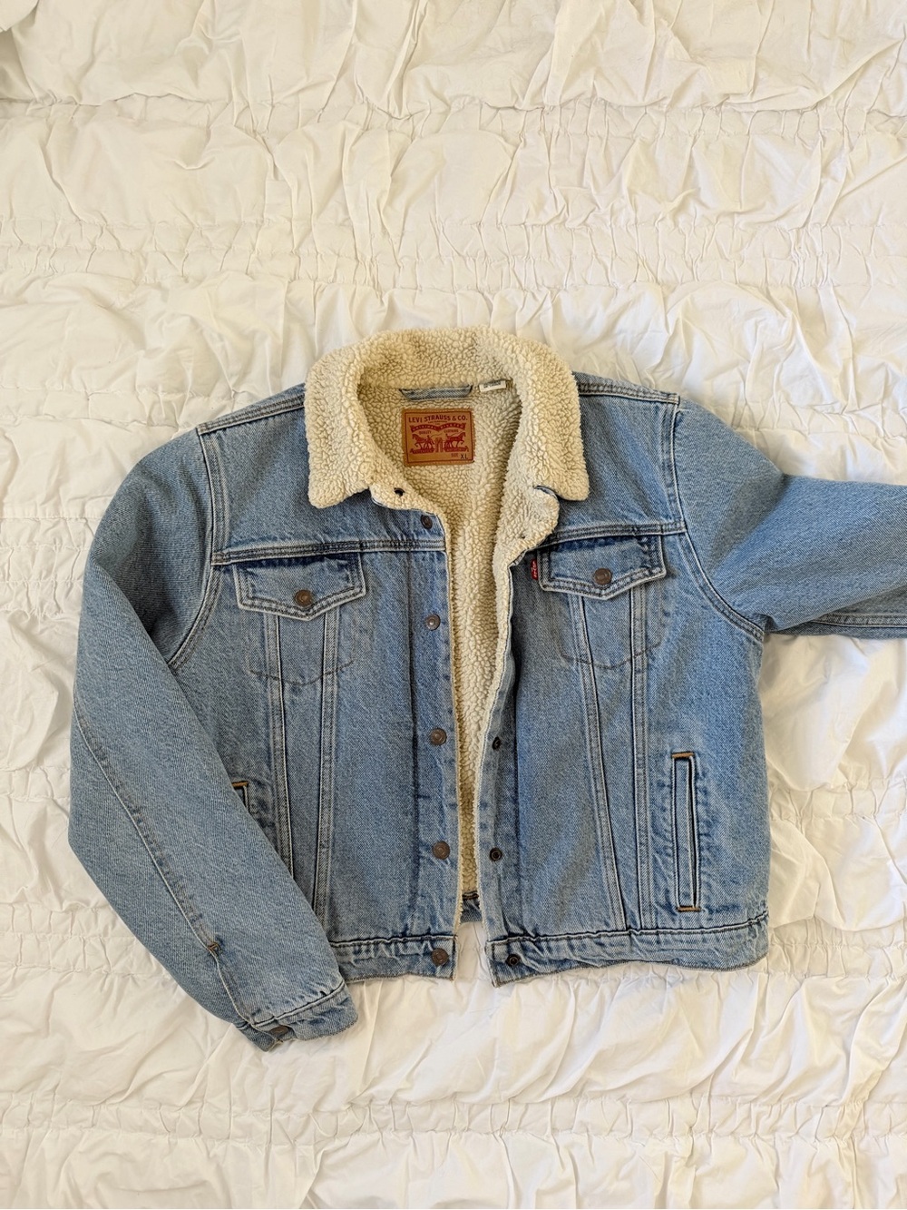 Levi's Light Blue Sherpa-Lined Denim Jacket Kid’s XL